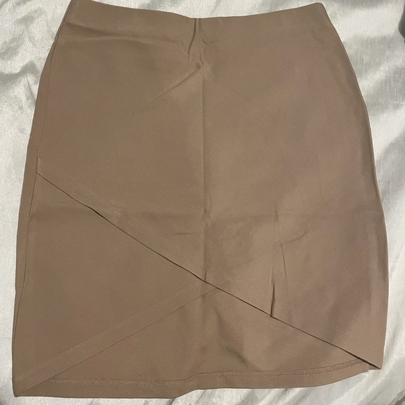 Forever 21 Skirt - Picture 2 of 6